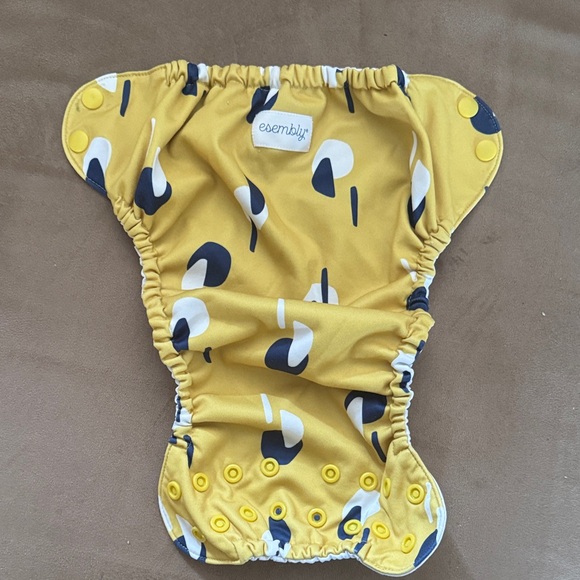 Esembly Size 1 Yellow Outer - Picture 4 of 7